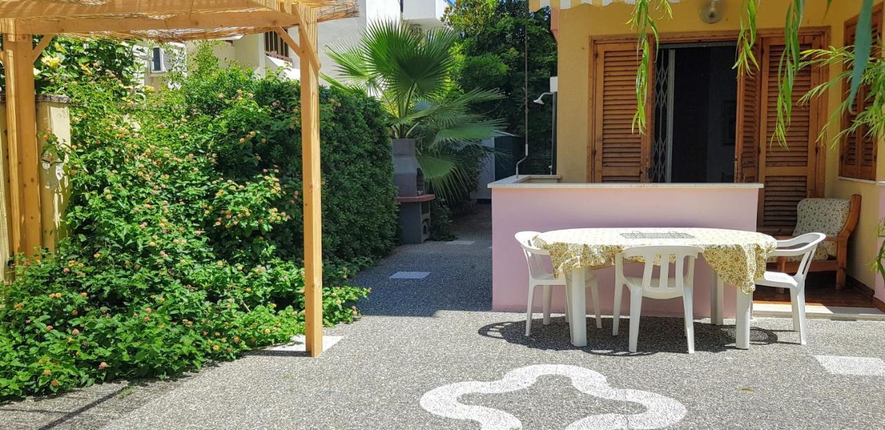 Appartamento Con Giardino Sul Mare 加利波利 外观 照片