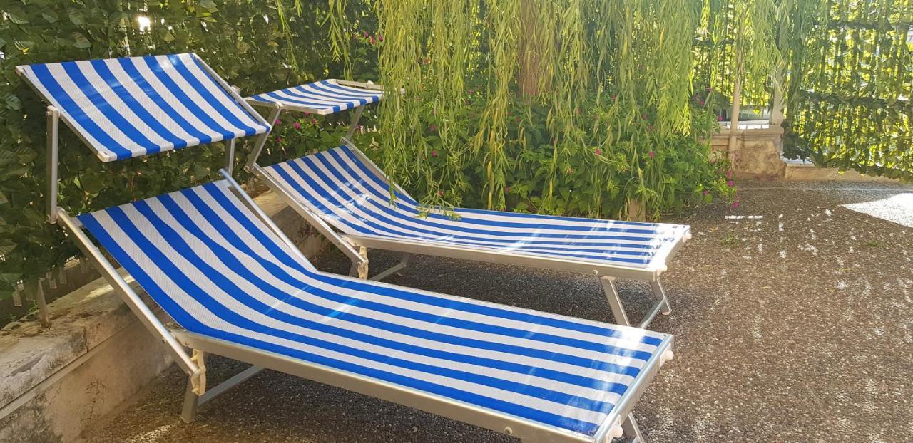 Appartamento Con Giardino Sul Mare 加利波利 外观 照片